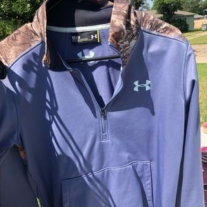 UnderArmour Pullover
